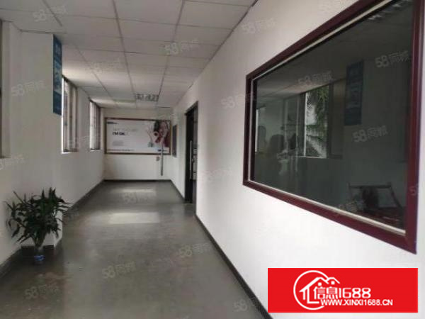 茶山原房东楼上700平方适带装修。水电齐全。有办公室。真实