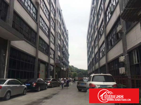 现成装修楼上厂房）凤岗雁田2000平方米厂房出租