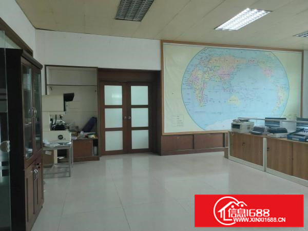 清溪一楼680平方带装修空地超大原房东出租