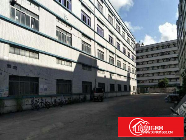 大运新城地铁站附近现整层厂房1200平招租（可分租）