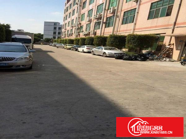 龙岗区横岗六约地铁站旁边一楼1000平米工业区厂房