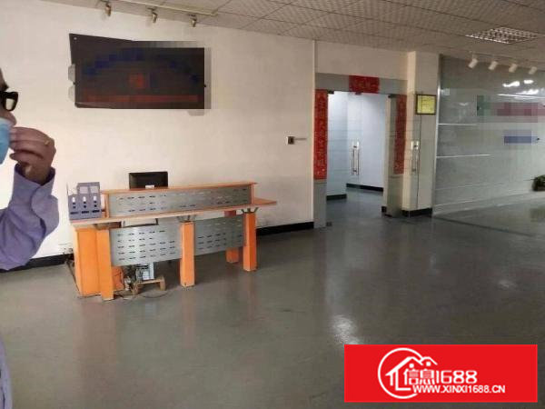 雁田海关附近新空出楼上1600平米带办公室水电地坪漆装修厂房