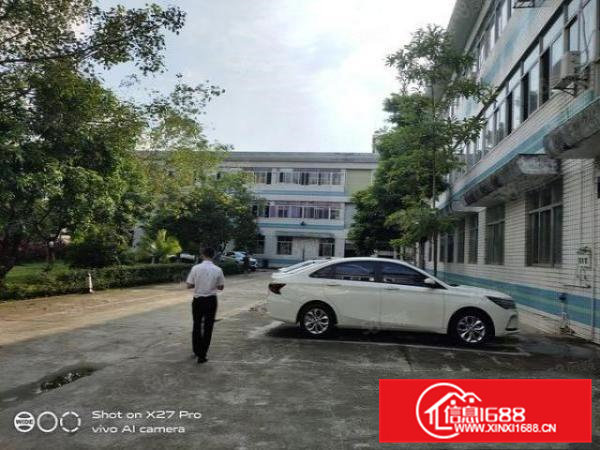 塘厦大坪高速附近新出楼上标准厂房1200平方出租，带地坪漆