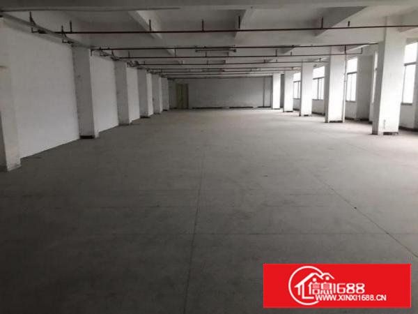 凤岗沃尔玛原房东楼上2000平面积实量，带两吨货梯，现成装修