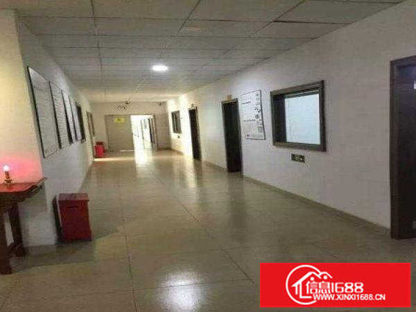 坪地3楼900平带装修标准厂房13元直招租