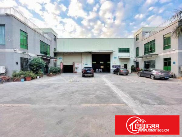 独院单层厂房1860平方，上有隔热层滴水8米，水电线路齐全