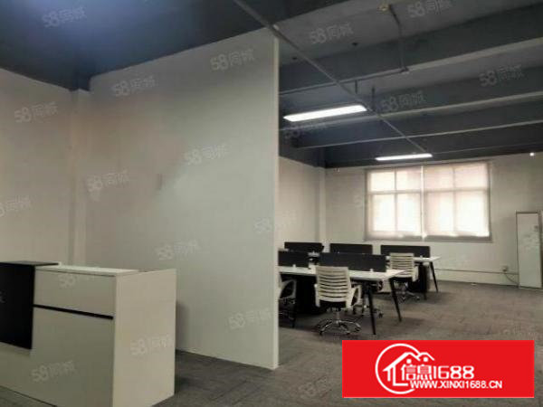 西乡，固戍地铁站，楼上带装修家私220平办公仓库，免费停车！