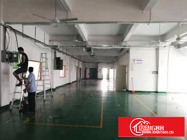 石岩麻布带装修600平面积厂房出租，没有任何转让费