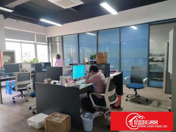 龙岗区坂田上雪科技园带装修厂房房东直租2-5楼每层1350平方可分租