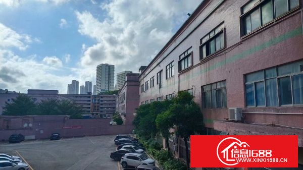 坪地坪西靠龙岗大道独院分租一楼1000平方6米高带牛腿