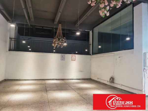 横岗塘坑地铁站500米工业园分租一楼720平方带装修