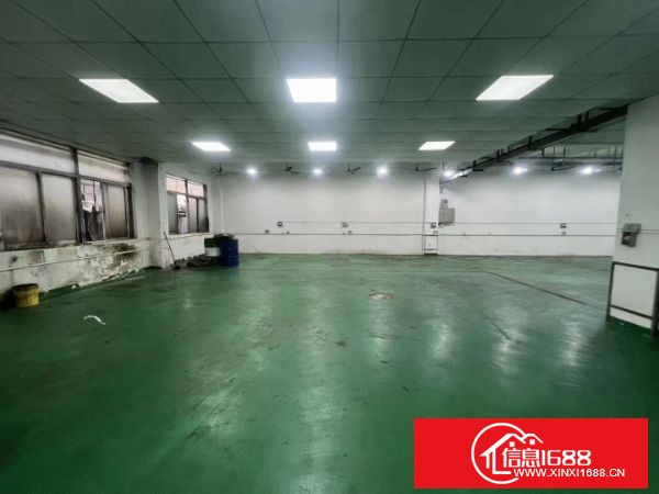 东莞长安岗夏新出一楼厂房500平方，有地坪漆办公室