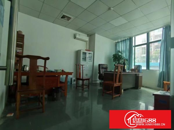 东莞凤岗雁田工业园分租楼上1300平方带装修