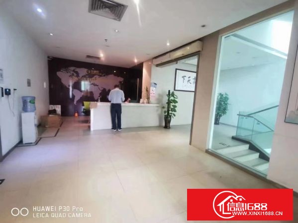 观澜松元厦中心村新出独院厂房四层7000平方，可以分租