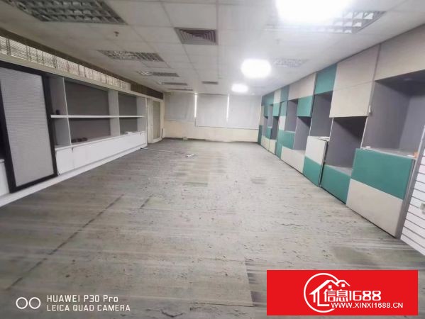 观澜松元厦中心村新出独院厂房四层7000平方，可以分租