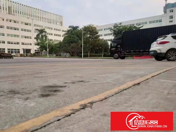 龙岗宝龙14号线南约地铁站附近原业主厂房出租1500平方每层共两层