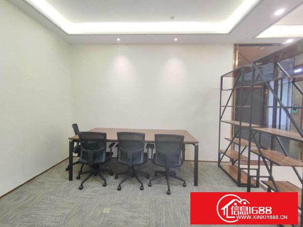 龙岗宝龙地铁口新出精装修写字楼出租138平方