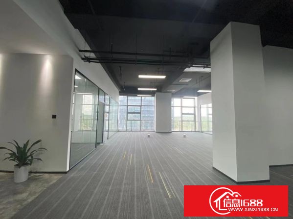 龙岗宝龙地铁口334平方精装修写字楼业主直接出租