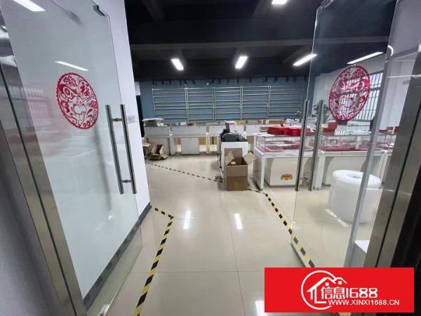 横岗安良工业园分租楼上整层1350平方带精装修