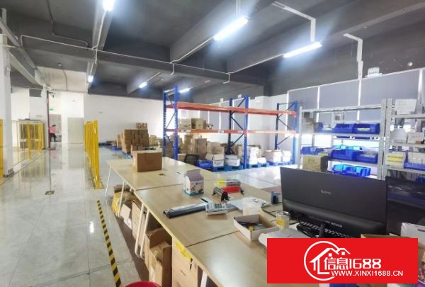 龙华龙胜地铁口上塘地铁口双地铁口单层厂房面积1450平方米带豪华装修，无转让费，