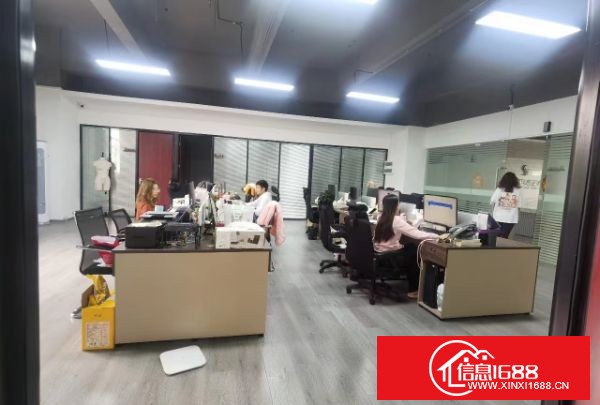 龙华龙胜地铁口上塘地铁口双地铁口单层厂房面积1450平方米带豪华装修，无转让费，