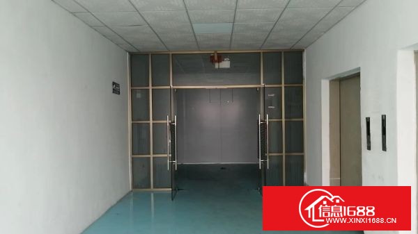 东莞长安街口广深高速出口工业园分租楼上整层1500平方带装修