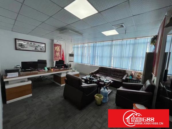 龙岗布吉秀峰地铁站出口出租400平方精装修写字楼，无转让费