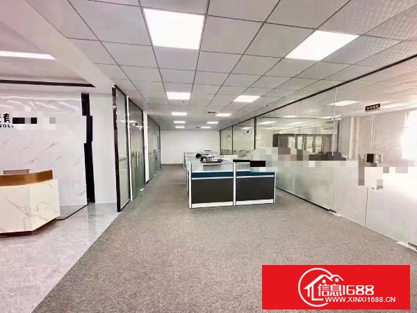 观澜章阁原房东二楼1500平方 豪华精装修，大气前台；家私空调拉线现成的