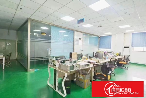 沙井后亭地铁站附近，楼上精装修厂房750平米出租，拎包入住。