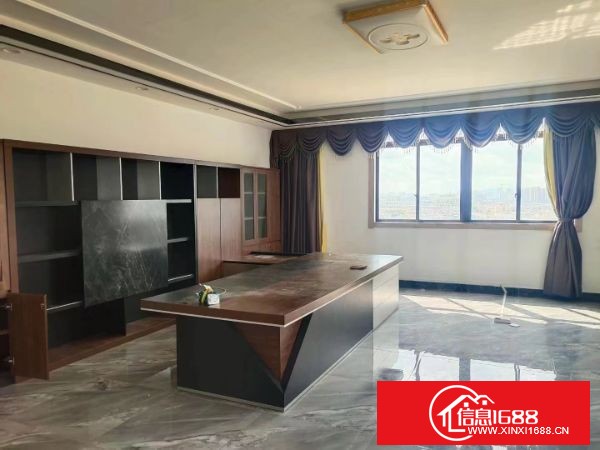 东莞长安镇沙头原房东楼上一整层1600平米，现成前台，豪华办公室装修