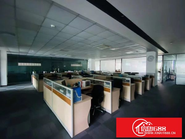 观澜轻轨站旁新出红本厂房1－2层 共5600平米带豪华装修