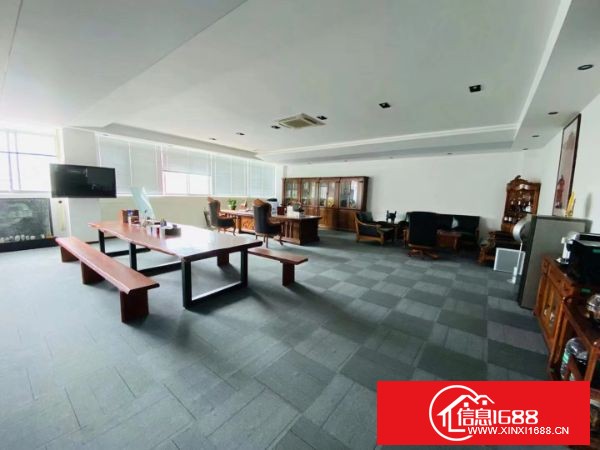 观澜轻轨站旁新出红本厂房1－2层 共5600平米带豪华装修