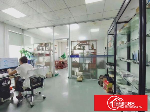 光明马田街道马山头社区工业园标准厂房 2楼550平方，带装修