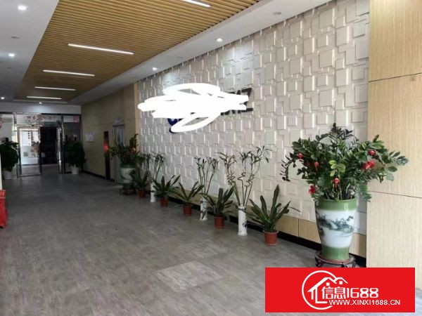 龙岗南联14号线地铁口附近新出楼上2000平方带装修厂房急租