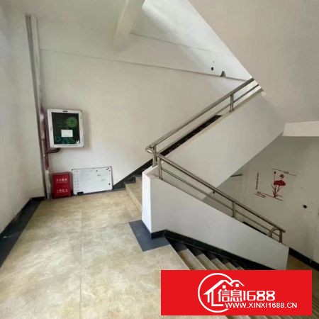 龙岗爱联14号线旁边新出独院厂房四层4240平方带精装修急租