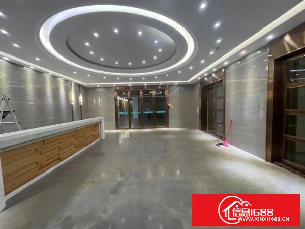 龙岗宝龙高新园区新出楼上带精装修办公室厂房三楼1250平米，精装修办公室， 水电齐全