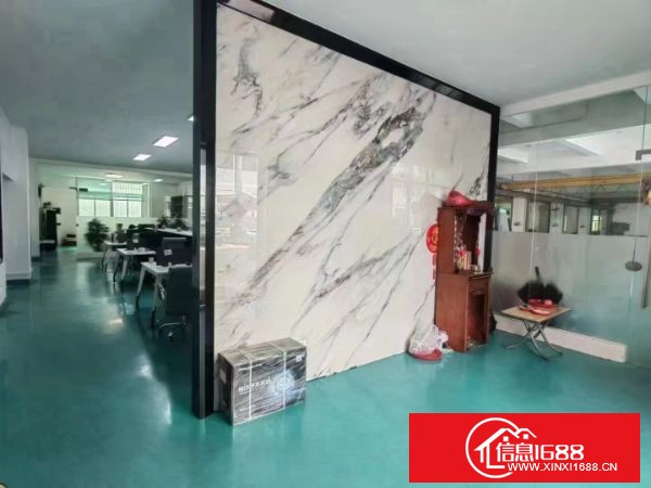 观澜樟坑径环观南路边一楼1400平米，带现成办公室装修，航车，层高5米