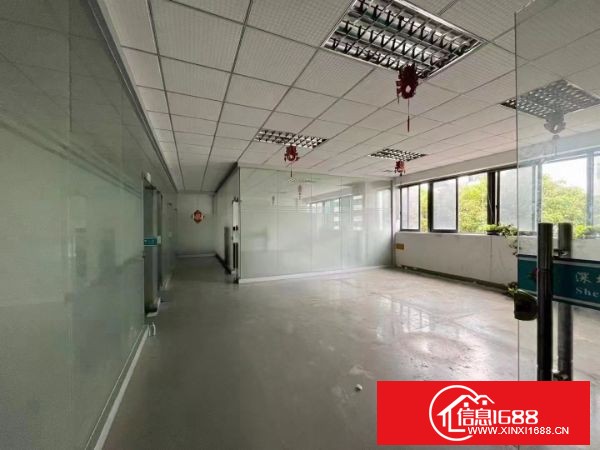 观澜龙南大道边上二楼1500平方带装修水电齐全，低价出租