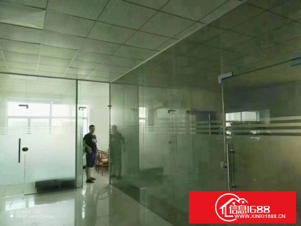 长安街口新出三楼 整层1700平无尘车间，水电办公室齐全，拎包生产