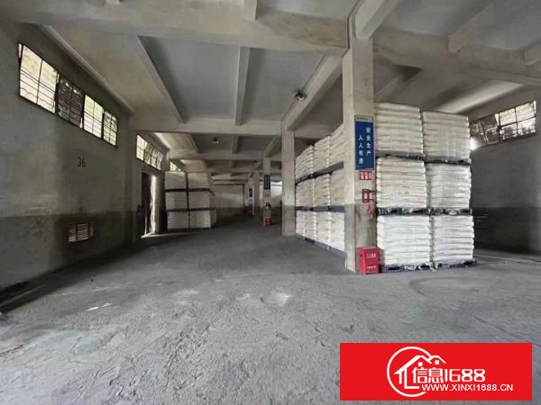 平湖物流园3000平方带卸货平台物流仓库出租，层高6米的单一层标准仓库