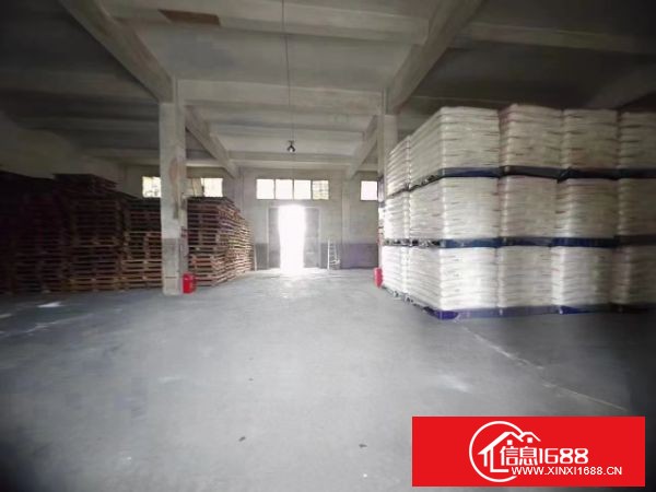 平湖物流园3000平方带卸货平台物流仓库出租，层高6米的单一层标准仓库