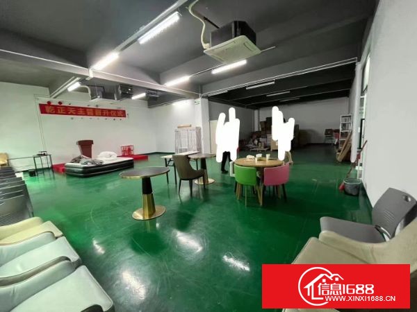 龙华地铁口整层办公厂房2100平，精装修，随时可以搬空