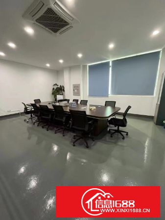 龙华地铁口整层办公厂房2100平，精装修，随时可以搬空