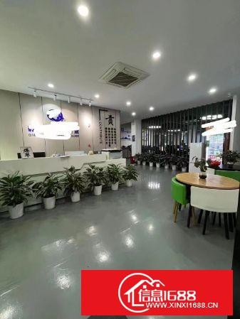 龙华地铁口整层办公厂房2100平，精装修，随时可以搬空