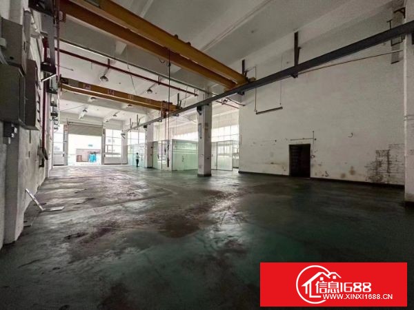 沙井原房东一楼600平方带现成航车，办公室装修，水电齐全。带行车