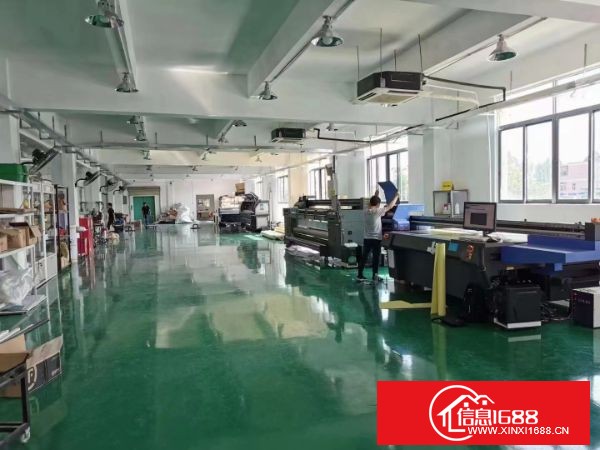 平湖华南城附近 新出楼上1300平厂房！厂房形象好！水电齐全，精装修！无转让费