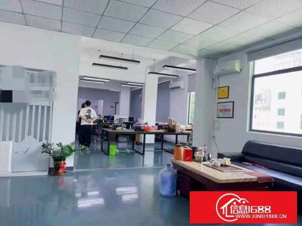 横岗六约大和工业园区  楼上新出380平带精装修场地，水电齐全，现成直播间