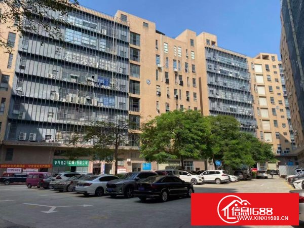 松岗罗田原房东工业园新出厂房 B栋8楼面积1362平方米 现成前台，精装修办公室，无尘车间