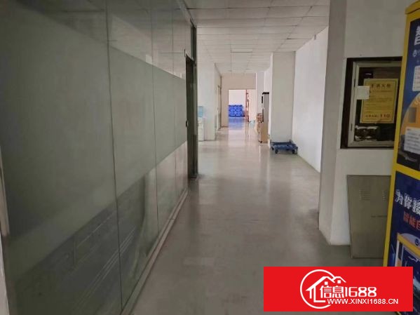 石岩松白路楼上厂房出租 楼层：5楼 面积：650平 租金：17000元 带装修