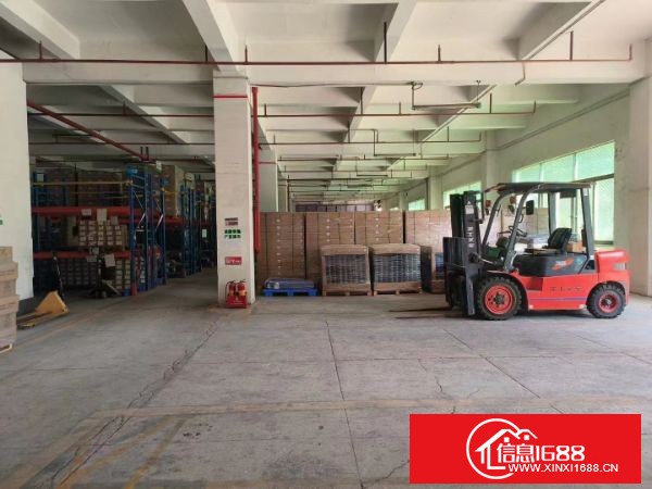 观澜茜坑地铁口独门独院厂房1-3层单层2500平，整栋7500平方，宿舍2000平方，带装修